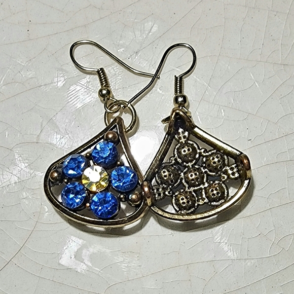 ALADDIN’S JEWEL CAVE BLUE+AURORA BOREALIS SWAROVSKI CRYST Earrings NWOT - Picture 5 of 9